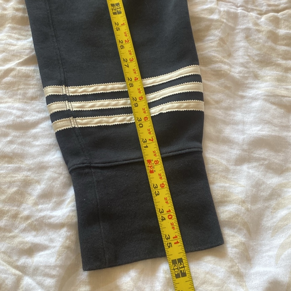 Men’s adidas adicolor neuclassic joggers. So medium - Picture 5 of 7